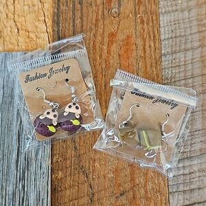 Set of 2 NEW CUTE Cinnamon Roll & Hedgehog Earrings